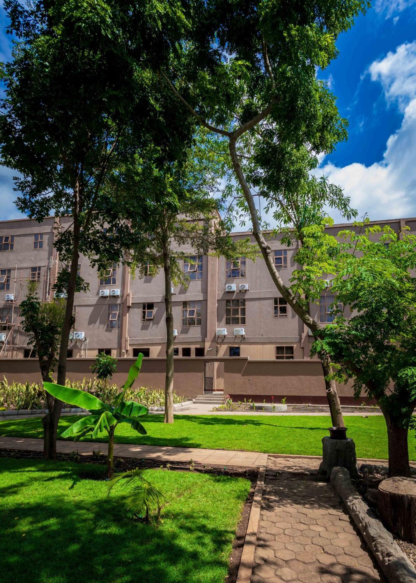 Panone Hotels - King'ori Kilimanjaro Airport Moshi Bagian luar foto